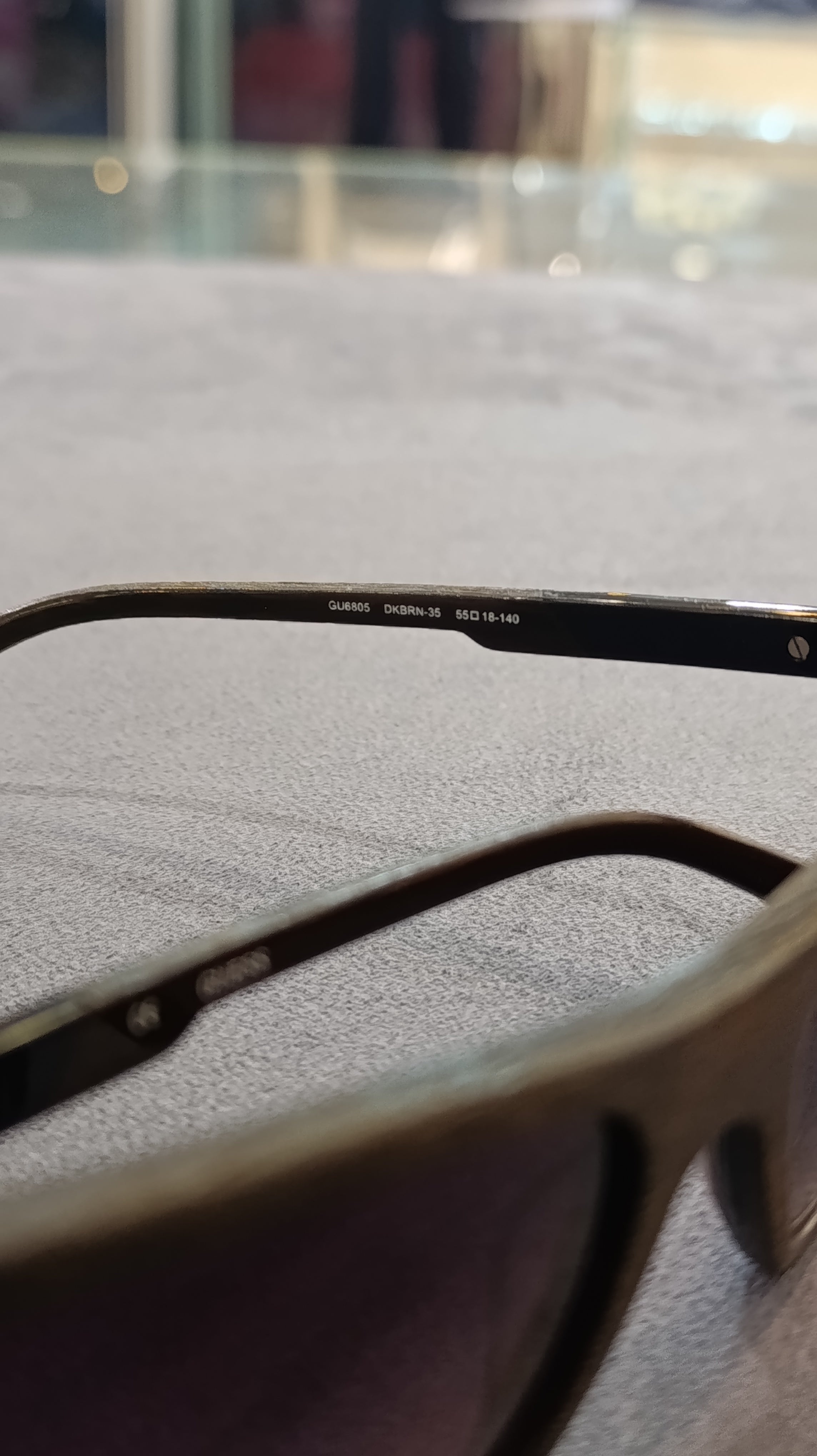 Guess GU6805 DKBRN-35 Sunglasses – Dark Brown Wood-Grain / Smoke Gradient – Wholesale_3