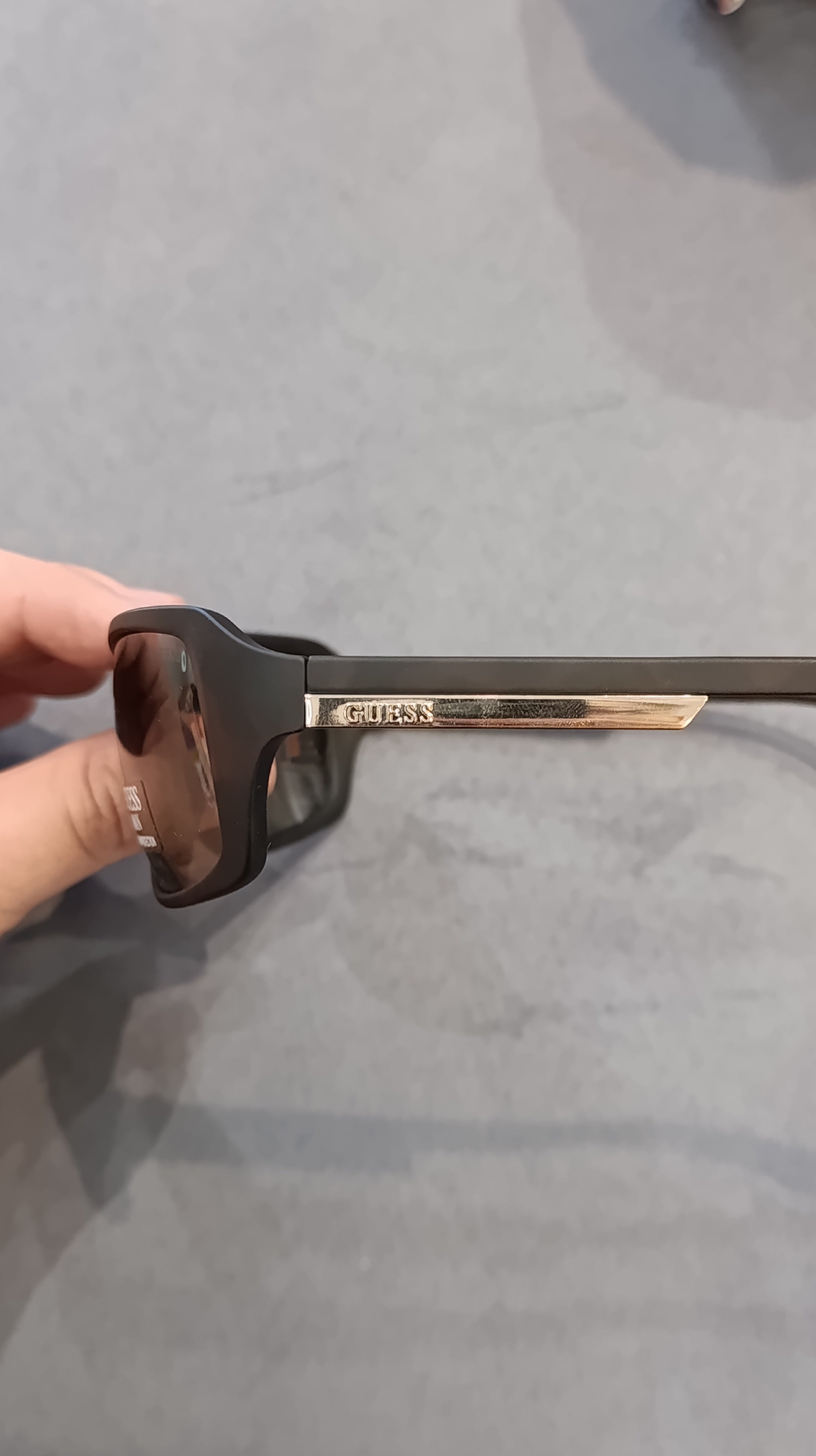 Guess GU6820 MTO-34 Sunglasses – Matte Dark Brown / Brown Gradient – Wholesale_3