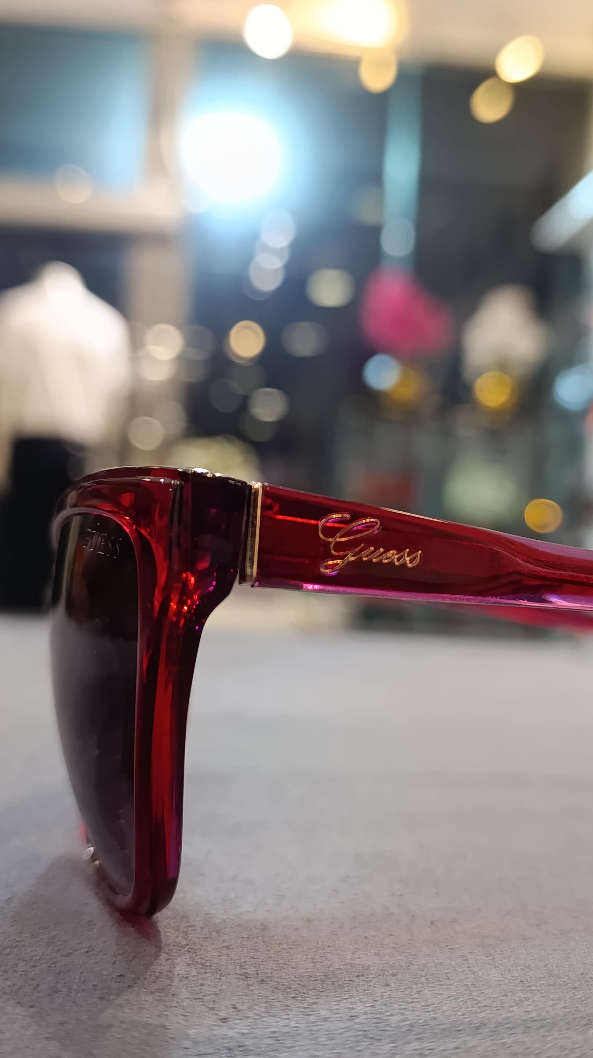 Guess GU7359 RD-35 Sunglasses – Translucent Red – Wholesale_3