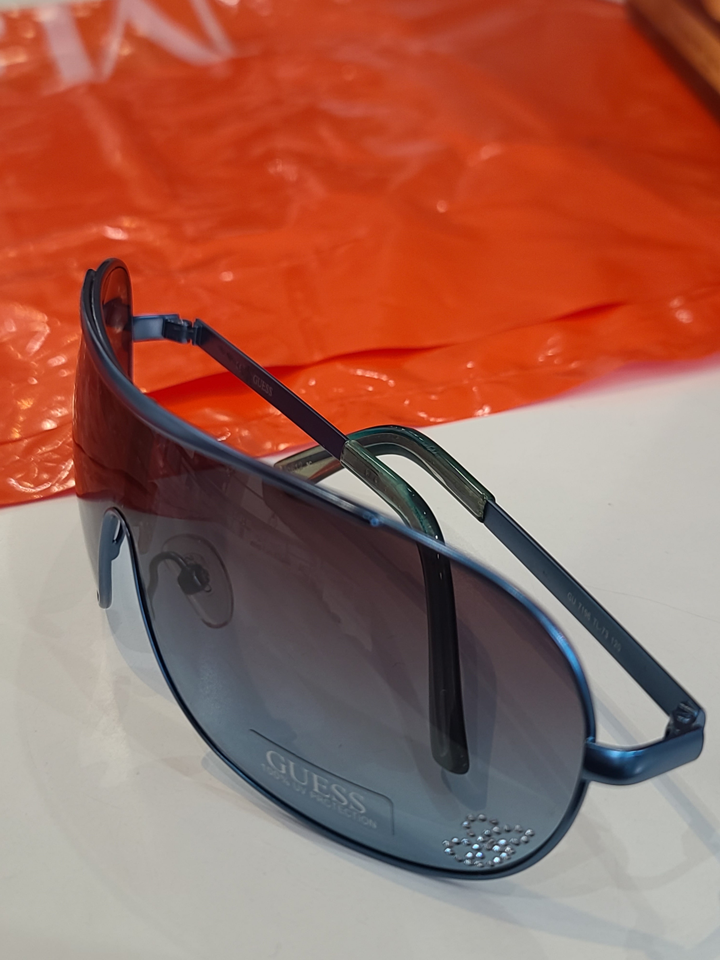 Guess shield sunglasses – blue gradient designer eyewear – wholesale