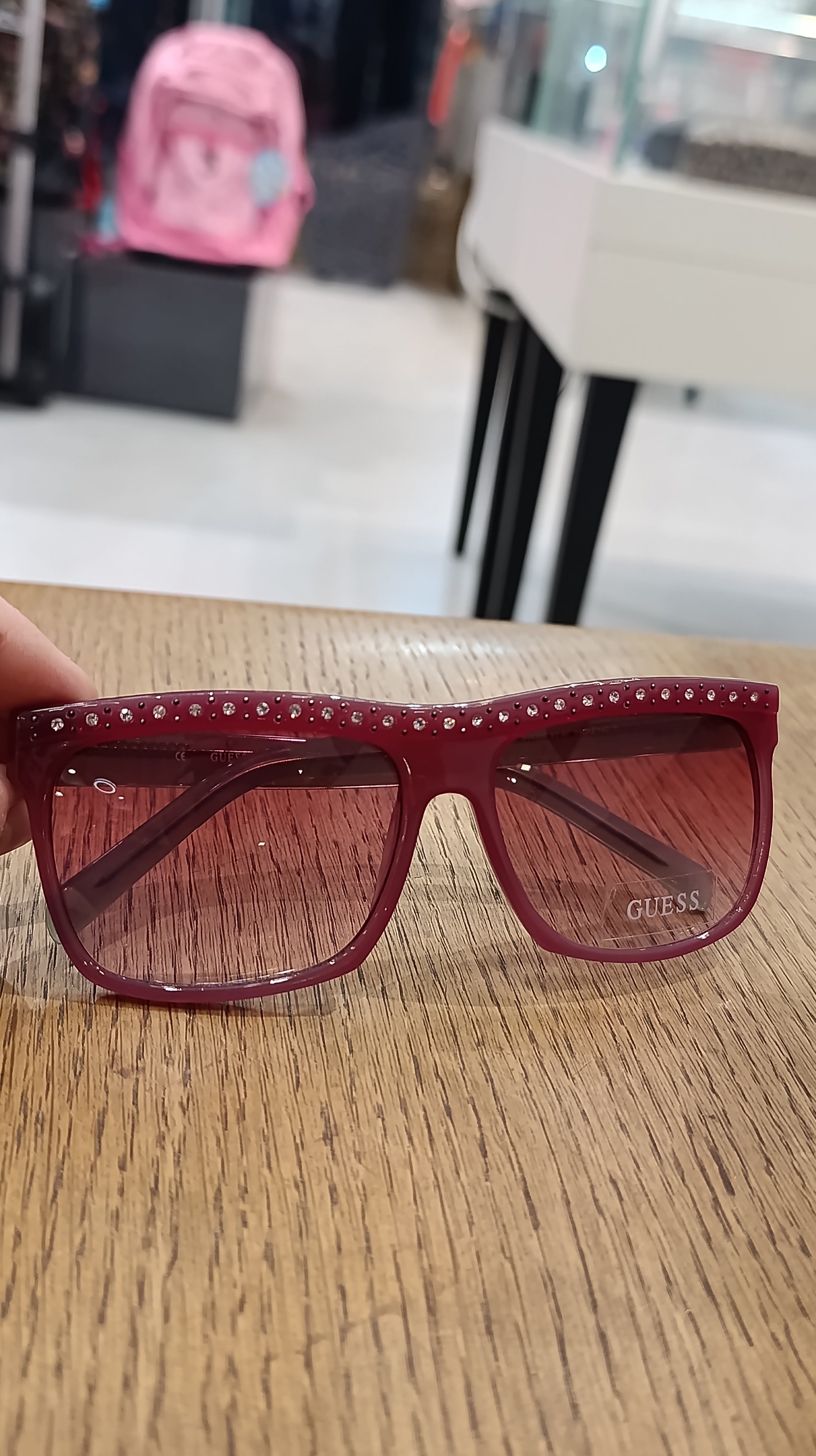 Guess Women GU6300 Square Sunglasses, Burgundy Mint – Wholesale_3