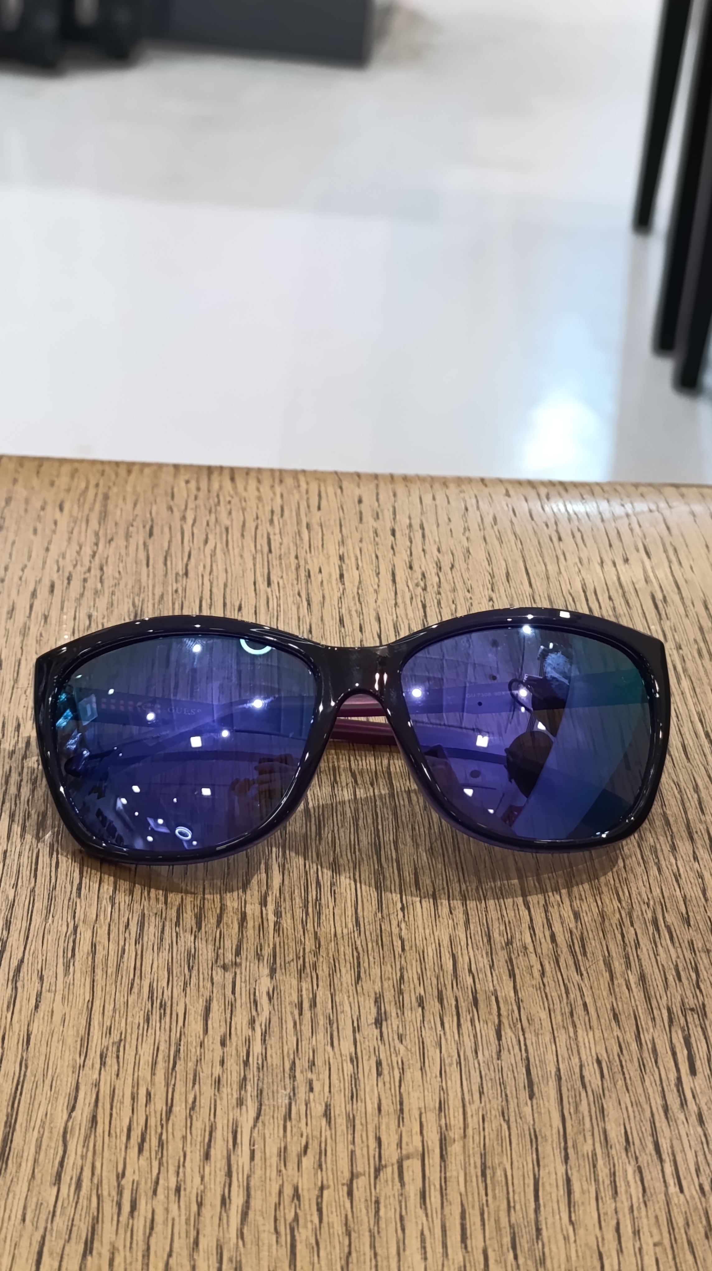 Guess Women GU7308 Square Sunglasses, Purple – Wholesale_3